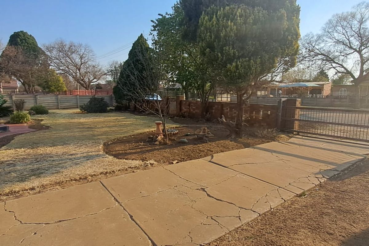 4 Bedroom House for sale in Ellaton - Photo 2