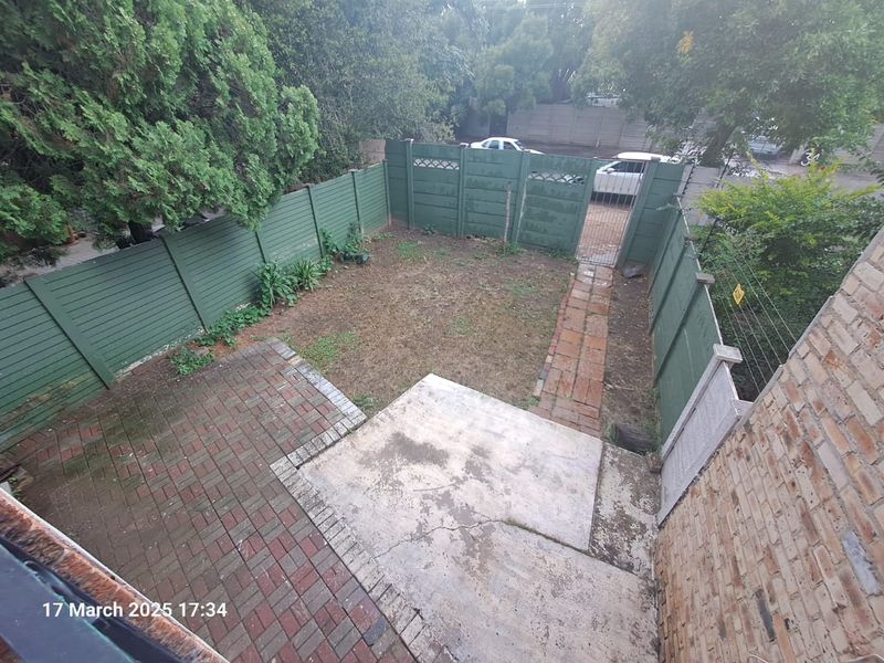 A lovely 2 Bedroom Duplex Townhouse in Wilkoppies for sale - Photo 8