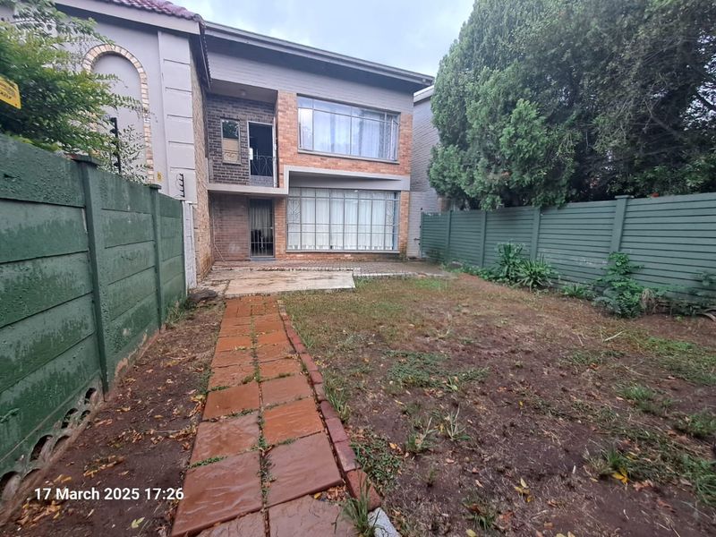 A lovely 2 Bedroom Duplex Townhouse in Wilkoppies for sale - Photo 1