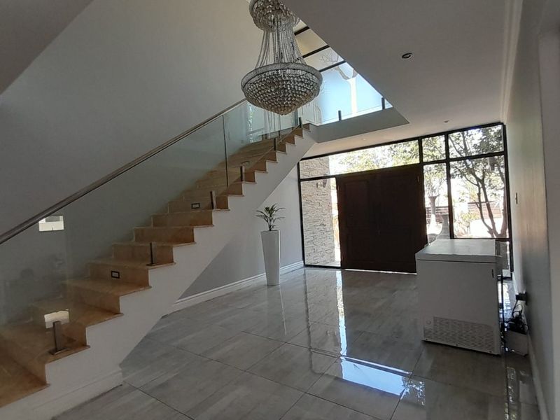 6 BEDROOM 5.5 BATHROOMS - Photo 5