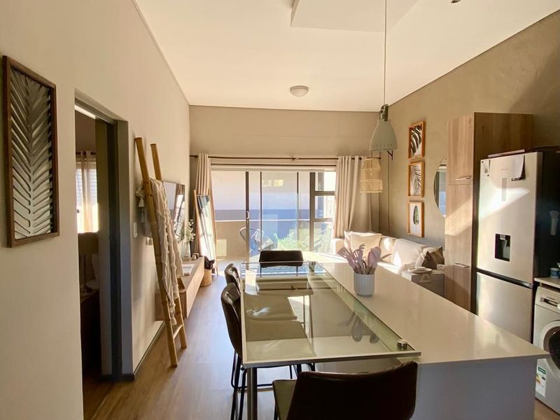 PICTURE PERFECT - Photo 2