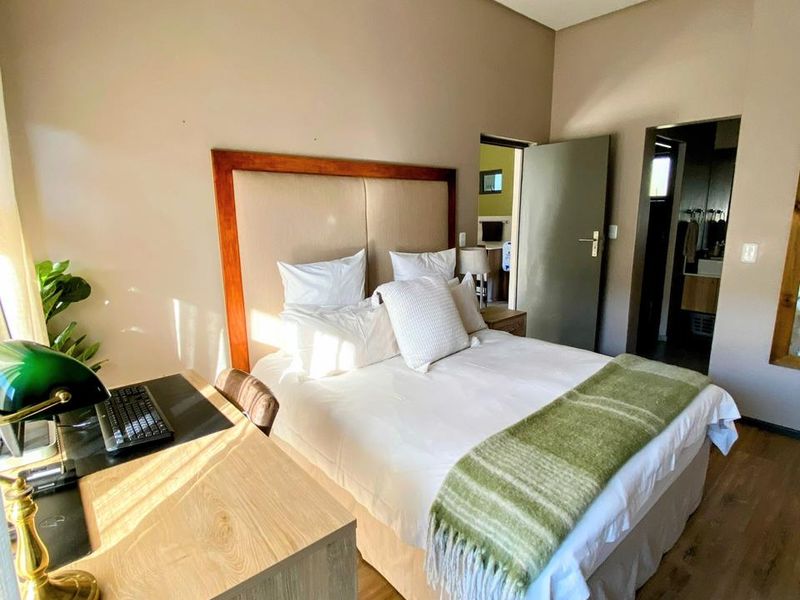 PICTURE PERFECT - Photo 7