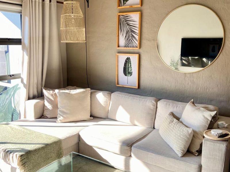 PICTURE PERFECT - Photo 3