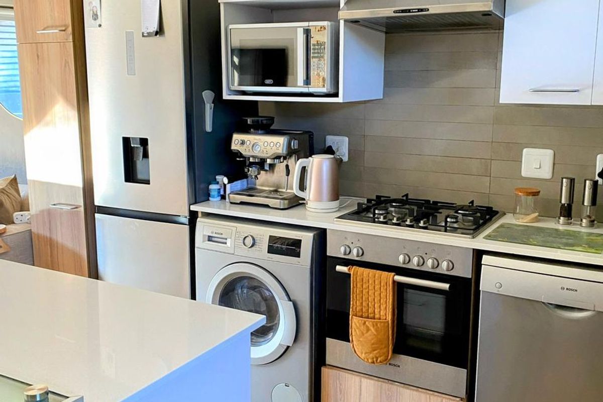 PICTURE PERFECT - Photo 5