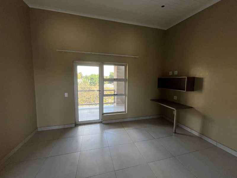 Bachelor Apartment For Sale in Hatfield - Photo 3