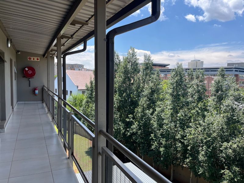 Bachelor Apartment For Sale in Hatfield - Photo 9