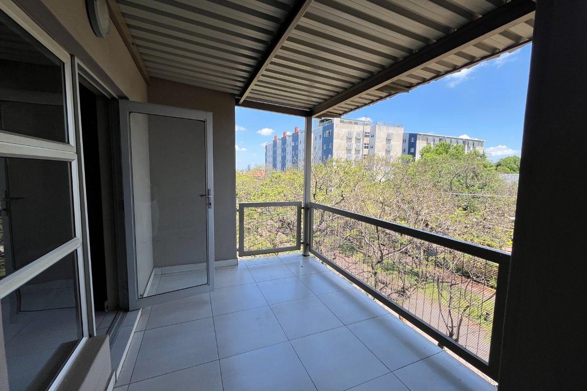 Bachelor Apartment For Sale in Hatfield - Photo 4