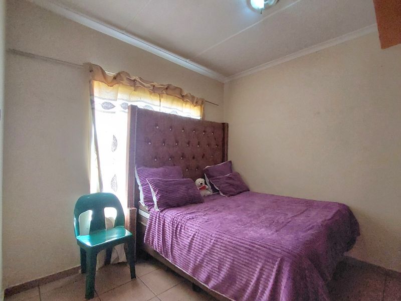 Apartment for Sale in Brits Central – Ideal for a Start-Up Couple - Photo 10