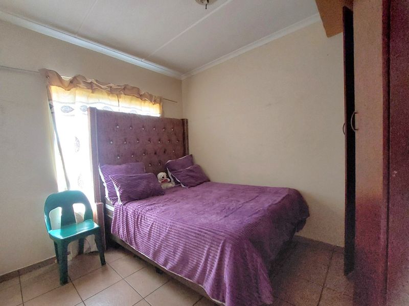 Apartment for Sale in Brits Central – Ideal for a Start-Up Couple - Photo 9