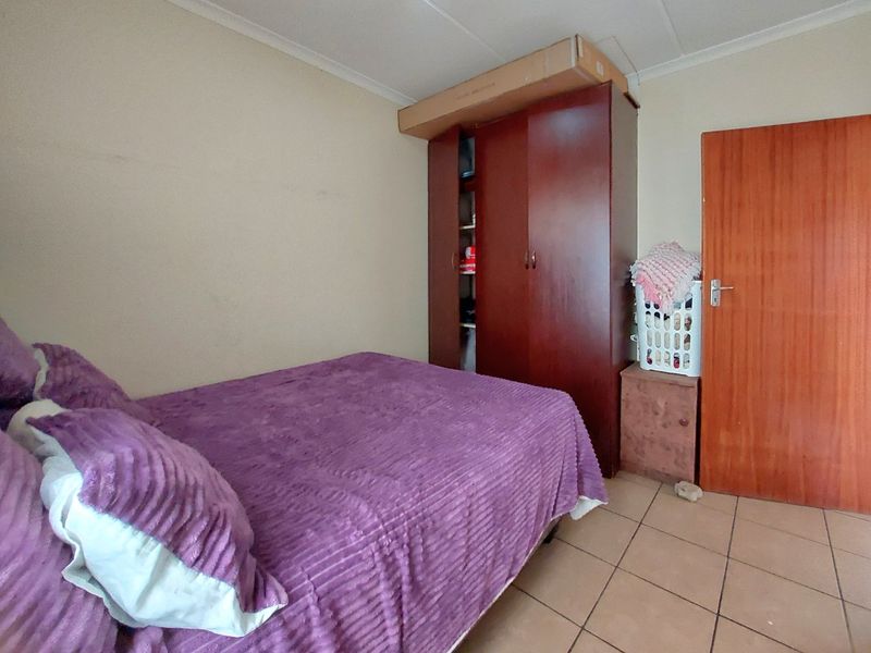 Apartment for Sale in Brits Central – Ideal for a Start-Up Couple - Photo 8