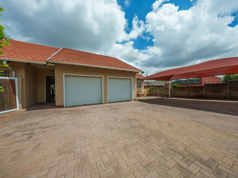 Lovely 3 Bedroom Home in Boomed Suburb - Photo 5
