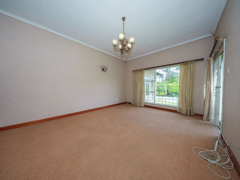 Lovely 3 Bedroom Home in Boomed Suburb - Photo 10