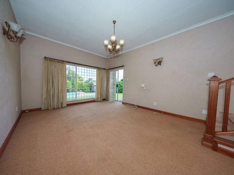 Lovely 3 Bedroom Home in Boomed Suburb - Photo 8