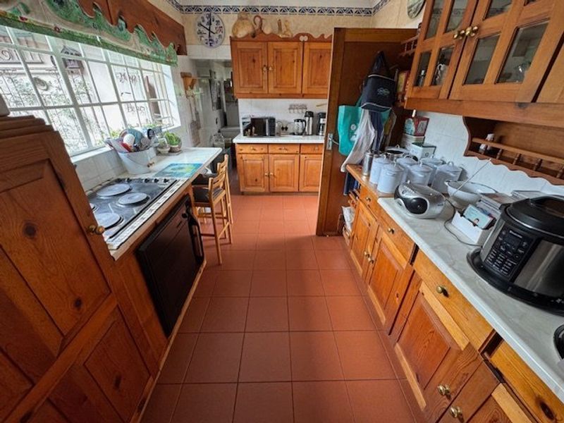 Spacious Family Home with Multiple Living Areas - Photo 8