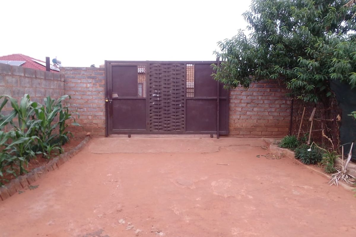 1 Bedroome House on 320 sqm yard - Photo 2