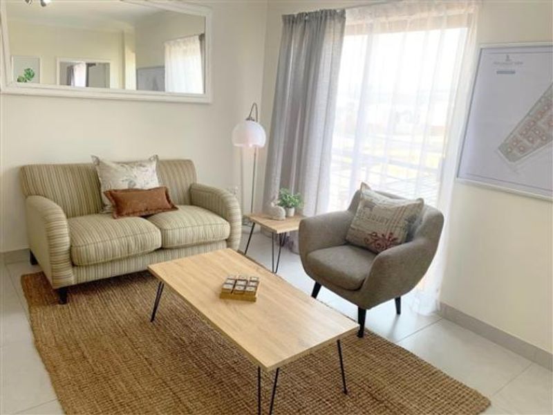 For Sale: 1 Bedroom 1 Bathroom Apartment for Sale at Fish Eagle View - Photo 3