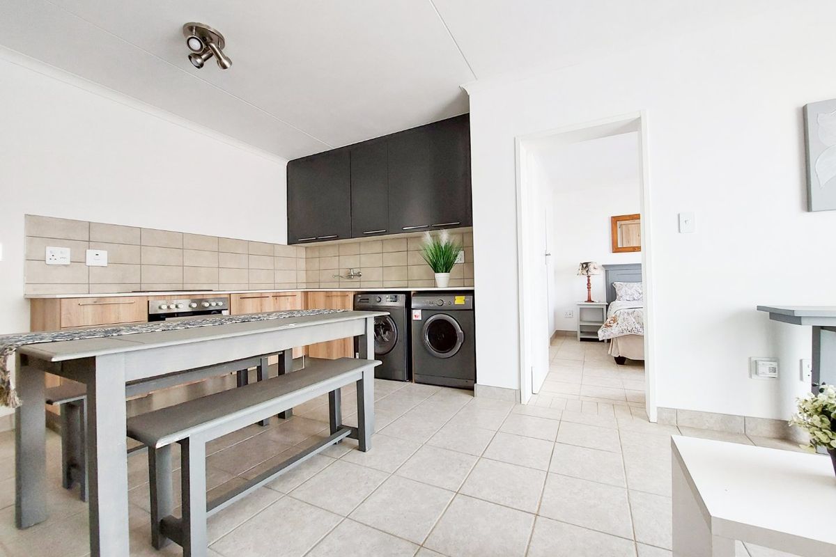 For Sale: 1 Bedroom 1 Bathroom Apartment for Sale at Fish Eagle View - Photo 2