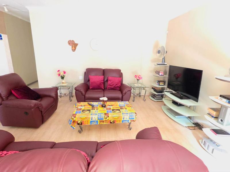 3 Bedroom House For Sale in Stilfontein Ext 1 - Photo 5