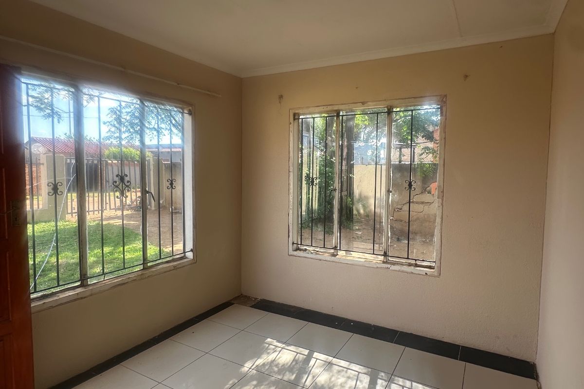 3 BEDROOMS FAMILY HOME IN PALMSPRINGS  - Photo 5