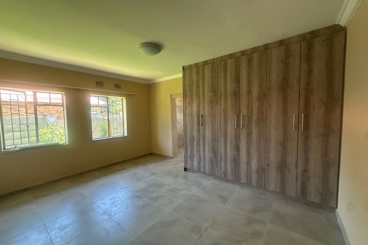 Newly renovated family home in VANDERBIJLPARK SW AREA - Photo 3