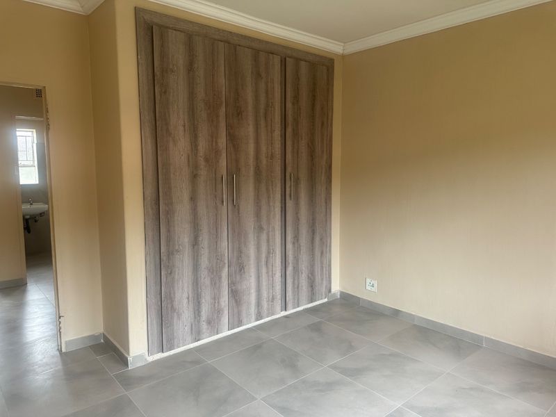 Newly renovated family home in VANDERBIJLPARK SW AREA - Photo 10