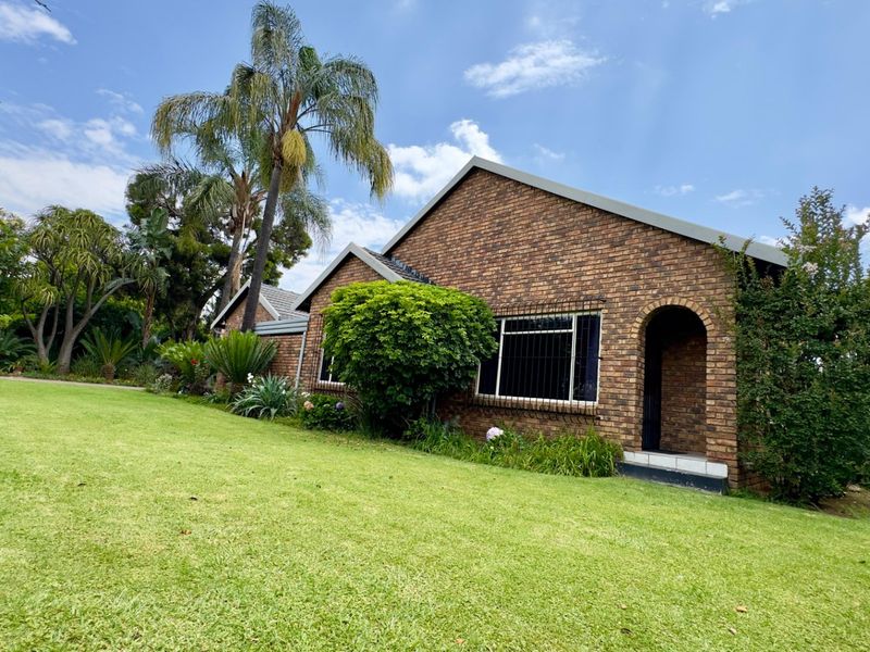 4 Bedroom 2 Bathroom House Dorandia + Big Flatlet - Photo 6