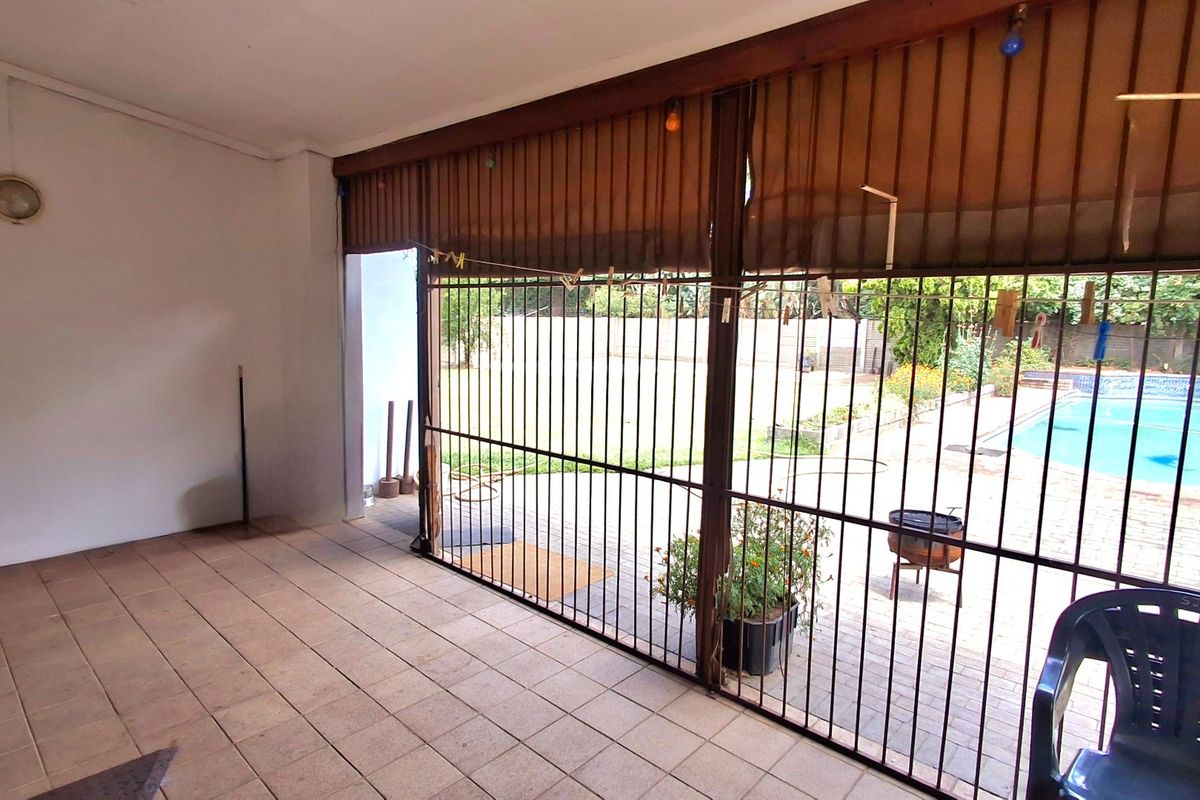 Spacious 3-Bedroom Home Within Walking Distance to Major Amenities in Sasolburg - Photo 4