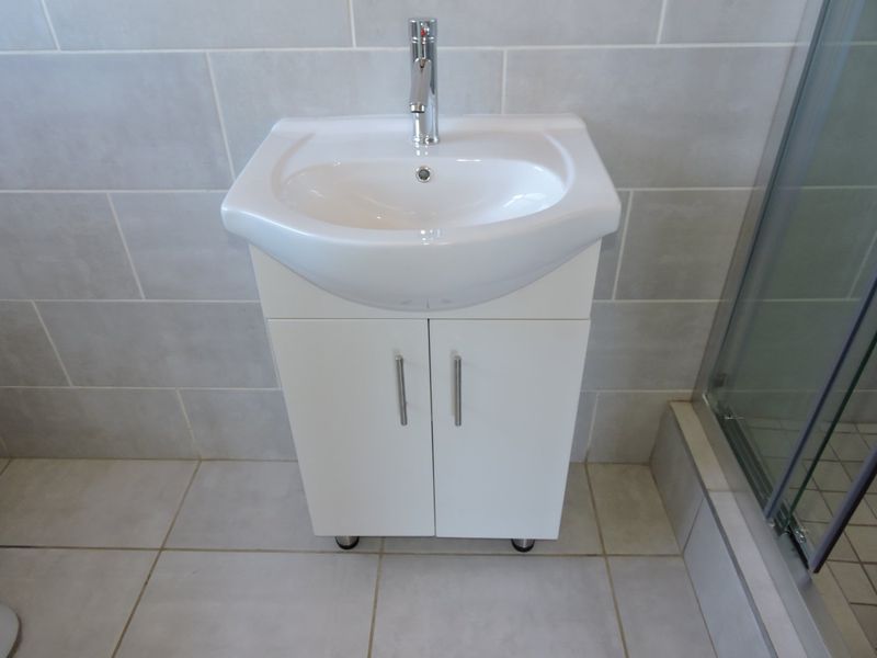 IMMACULATE UPMARKET APARTMENT FOR SALE IN LIFESTYLE COMPLEX - Photo 5