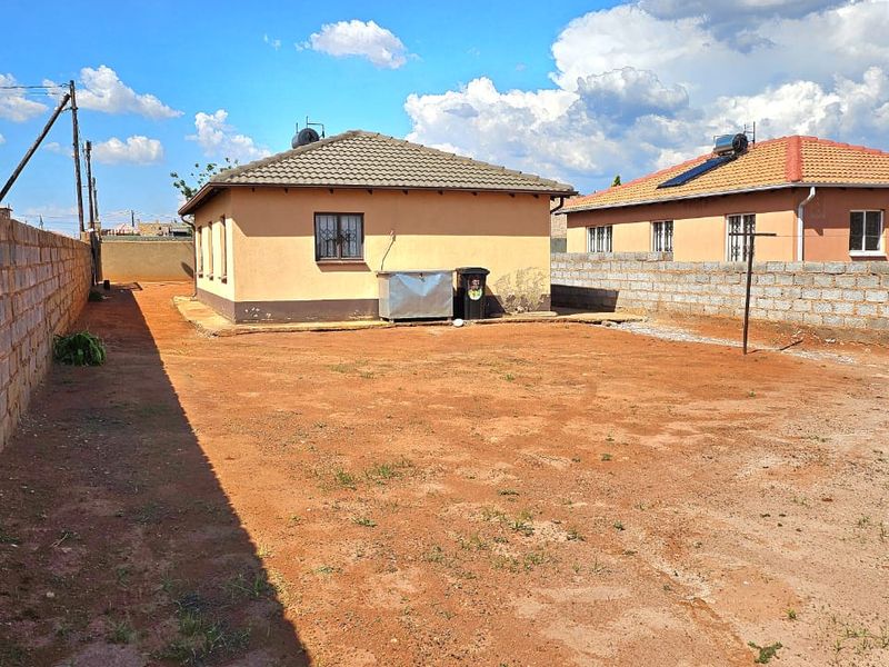 Perfect Family Home in Protea Glen – Move-In Ready - Photo 10