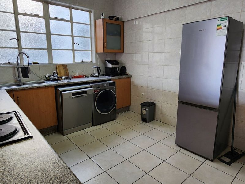 Urban Living with Scenic Views & Top Security! - Photo 5