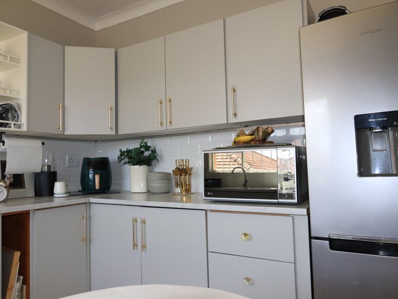 Family home in Greenfields, with opportunity for outdoor living - Photo 10