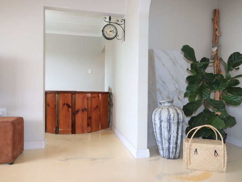 Family home in Greenfields, with opportunity for outdoor living - Photo 6