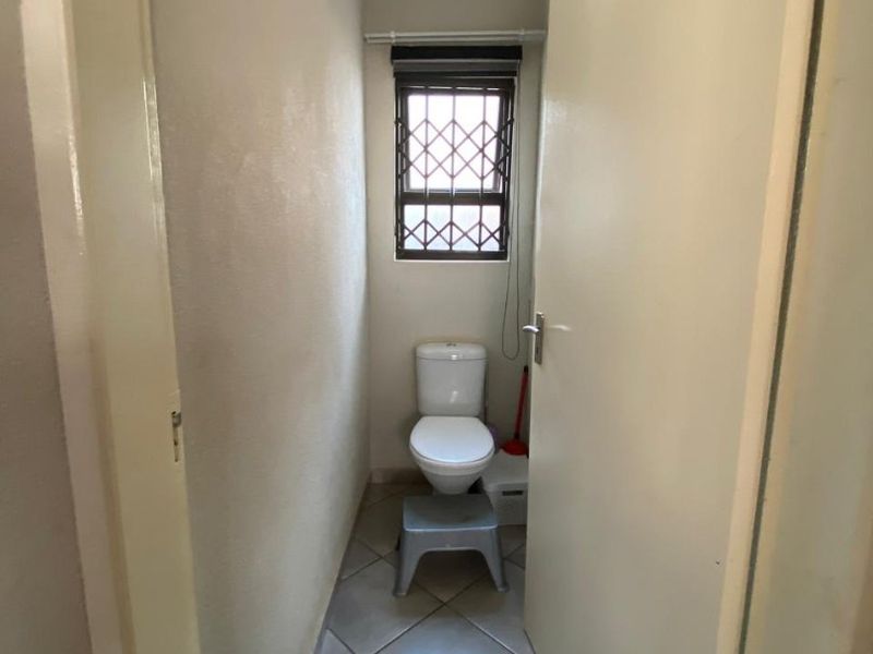 CHARMING 2-BEDROOM HOME FOR SALE IN WILFORDON, ROODEPOORT - Photo 8