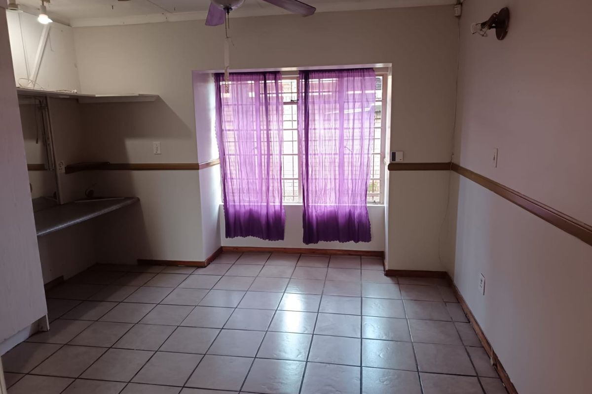 Spacious 4-Bedroom Family Home for Sale - Photo 4