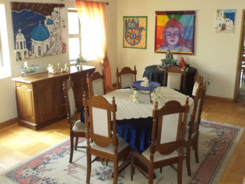 Lovely Living with Space, Style & Security - Photo 3