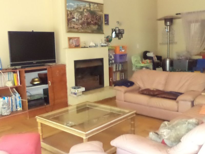 Lovely Living with Space, Style & Security - Photo 2