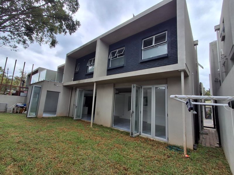 New Modern 4Bed 4.5 Bath + staff quarters - Photo 9