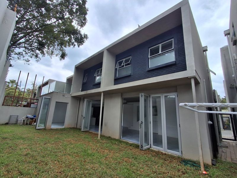 New Modern 4Bed 4.5 Bath + staff quarters - Photo 8