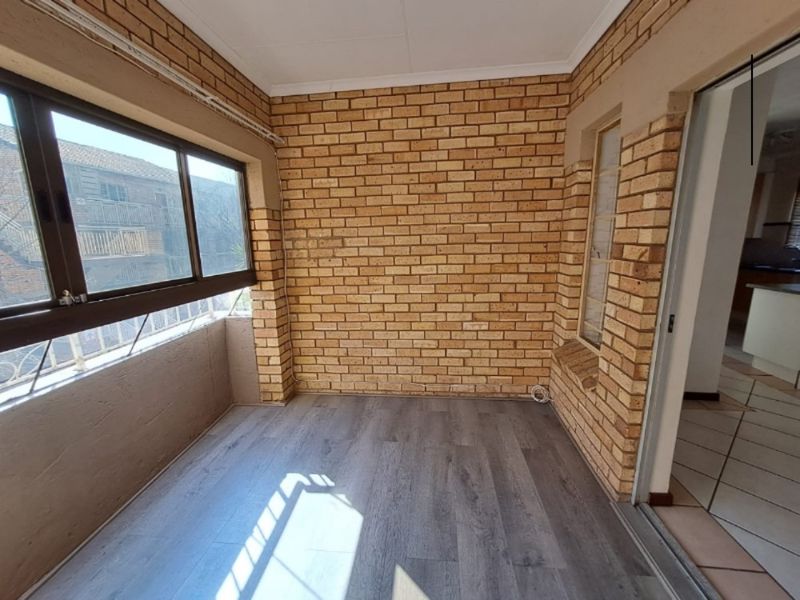 A Lovely 2 Bedroom 1 bathroom Apartment for sale in Monavoni - Photo 7