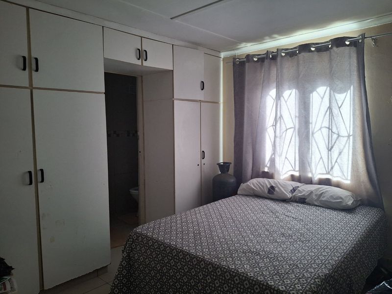 Double Story 3-Bedroom Semi Detached home for Sale - Photo 8