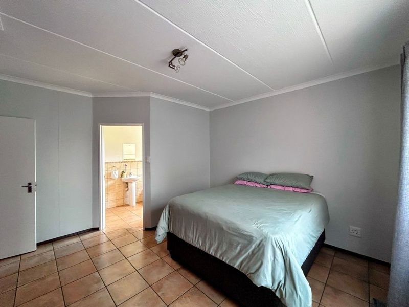 FOR SALE 2 BEDROOMS ,2BATHROOMS  APARTMENT  - Photo 9