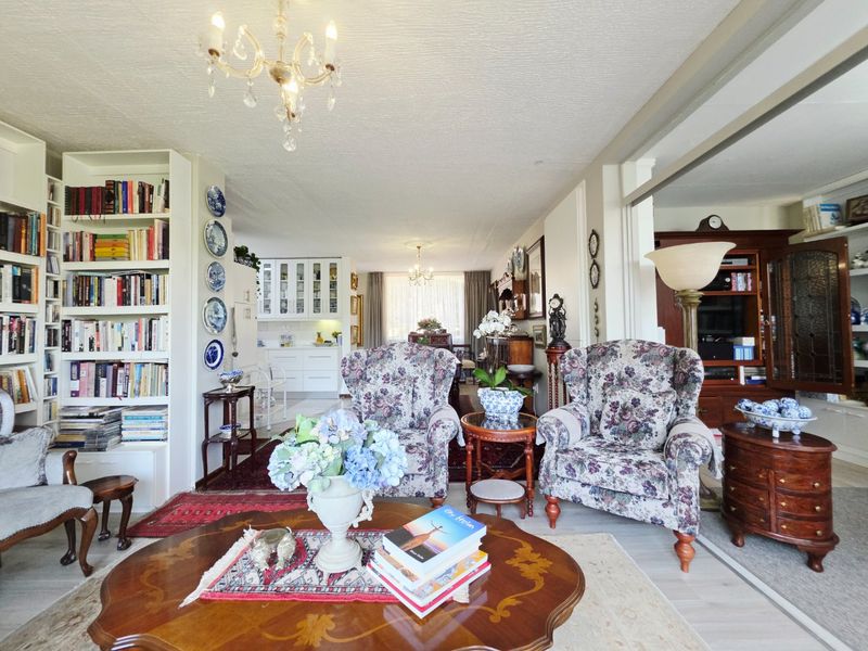 Picture Perfect 3 Bedroom Ground-Floor Apartment - Photo 8