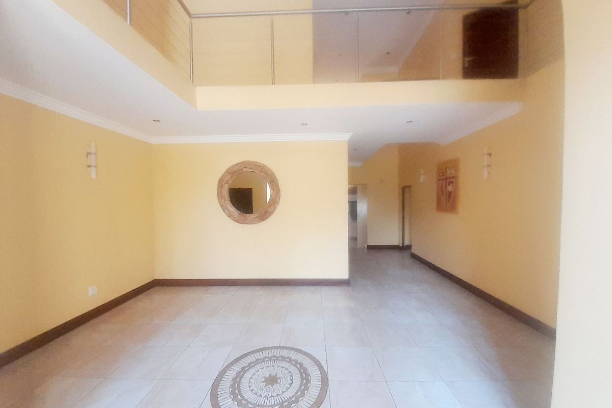 Magnificent 7-Bedroom Tuscan Double-Storey Home in Savanna Hills Estate, Sagewood, Midrand - Photo 2