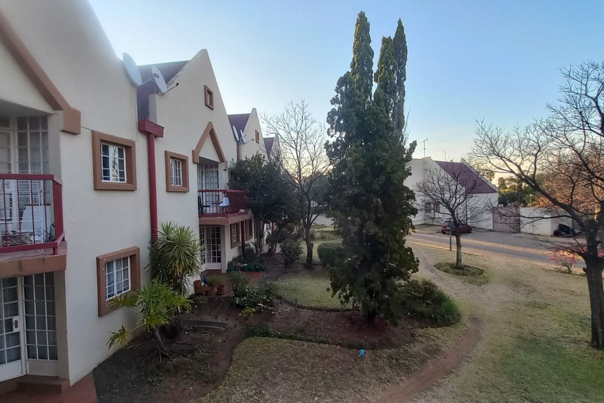 Two bedroom First Floor Unit in Secure Noorwyk Complex - Photo 4