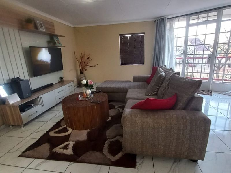 Two bedroom First Floor Unit in Secure Noorwyk Complex - Photo 5