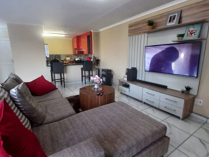 Two bedroom First Floor Unit in Secure Noorwyk Complex - Photo 6