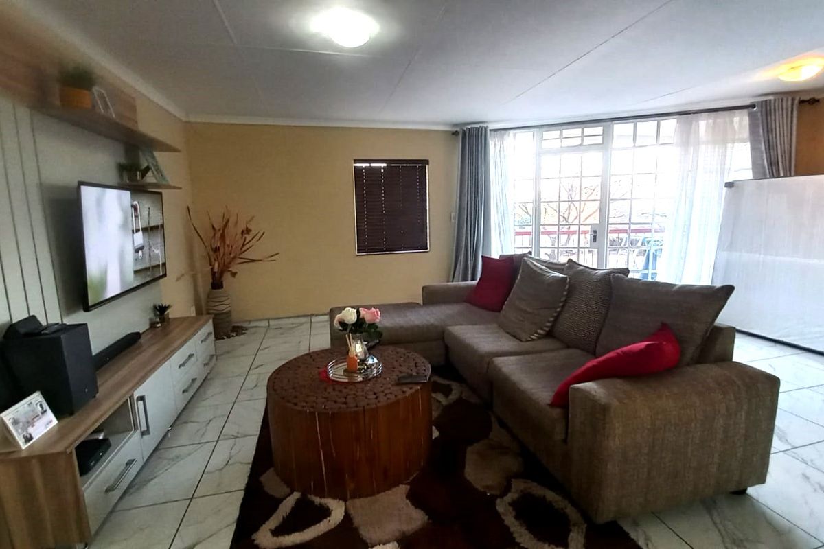 Two bedroom First Floor Unit in Secure Noorwyk Complex - Photo 3