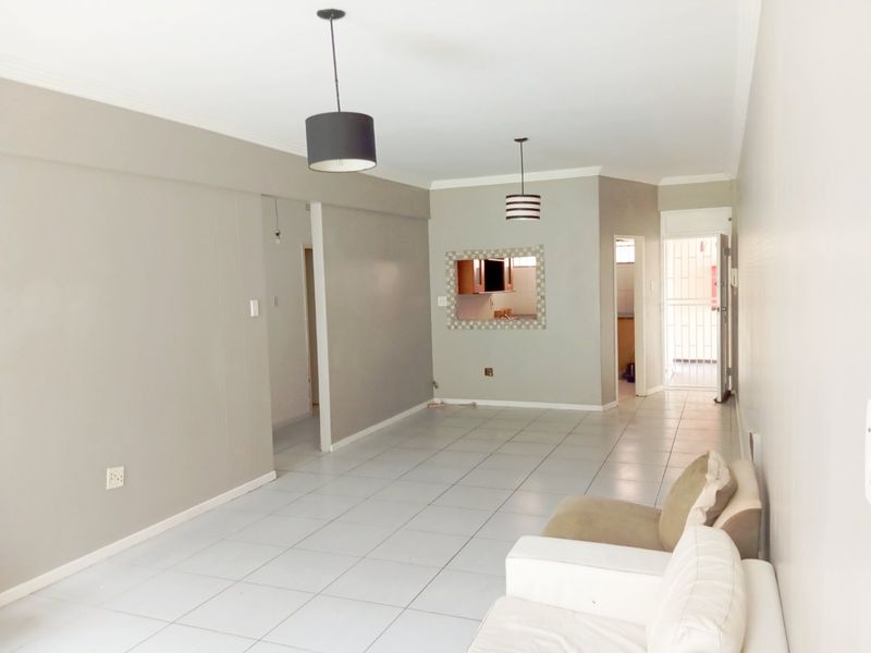 2 Bedroom 1 Bathroom Ground floor  Apartment With a Private Garden  - Photo 3