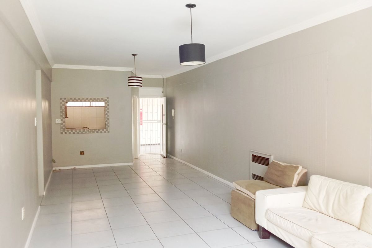 2 Bedroom 1 Bathroom Ground floor  Apartment With a Private Garden  - Photo 2