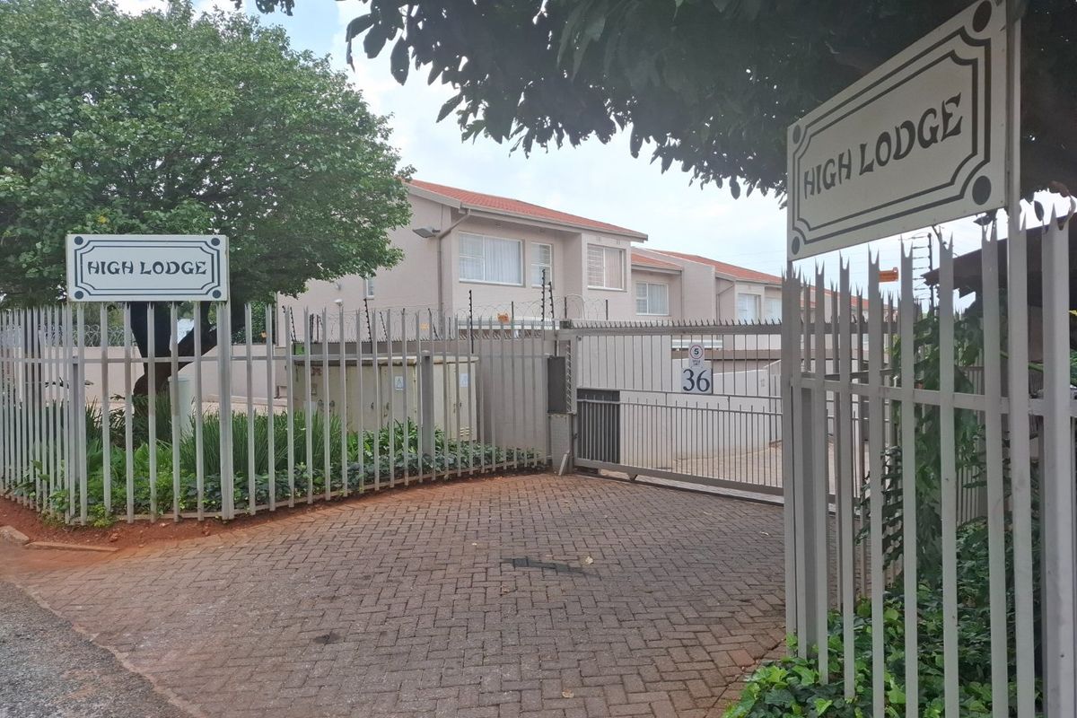 2 bedroom 2 bathroom town house. - Photo 2